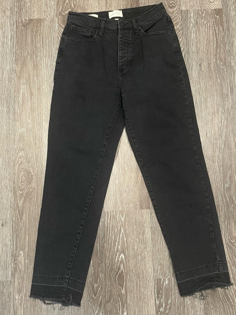 Universal Thread High Rise 90s Slim black Jeans Size 6